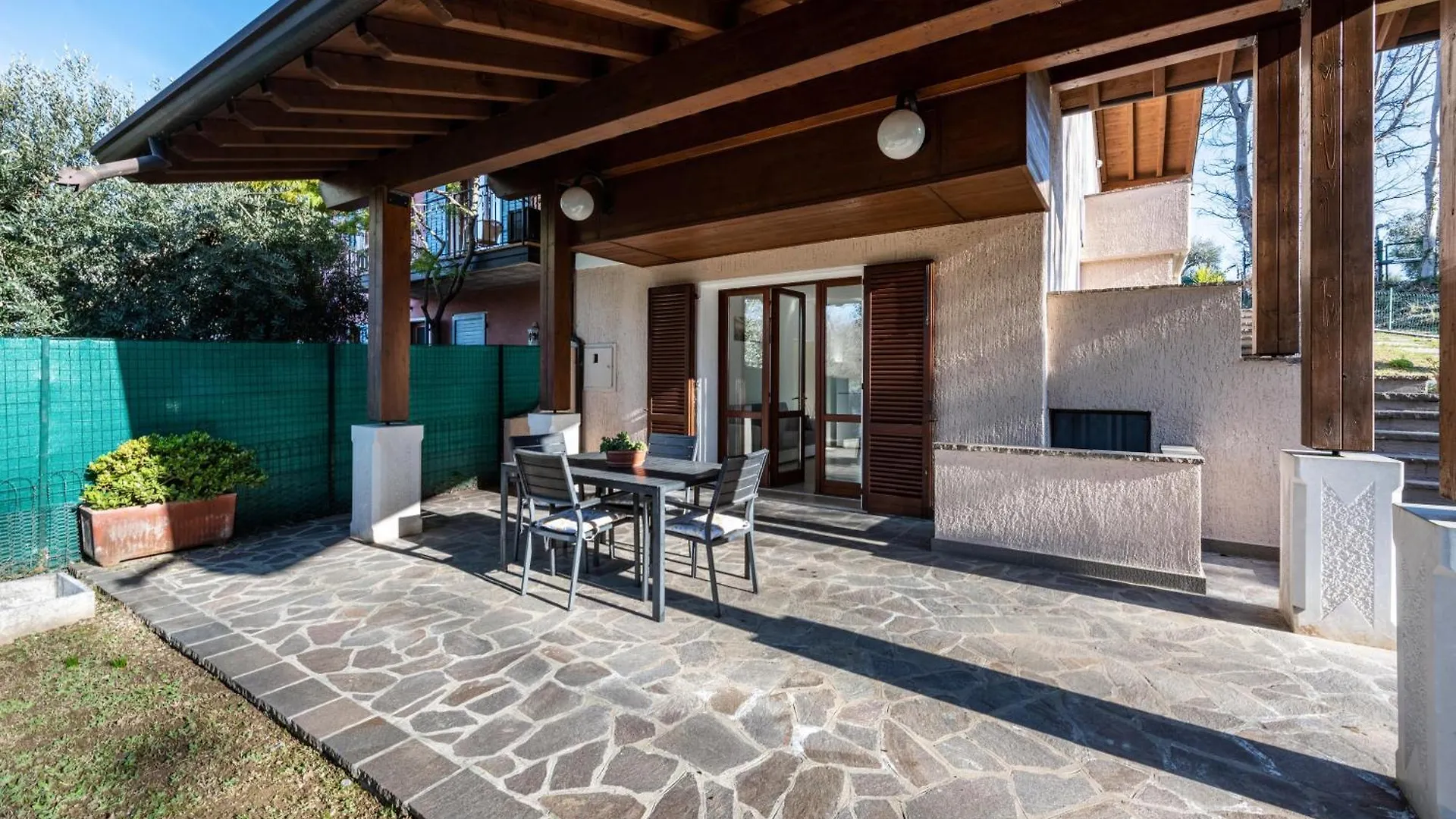 Al Porto Terrace Close To The Lake San Felice del Benaco Apartment