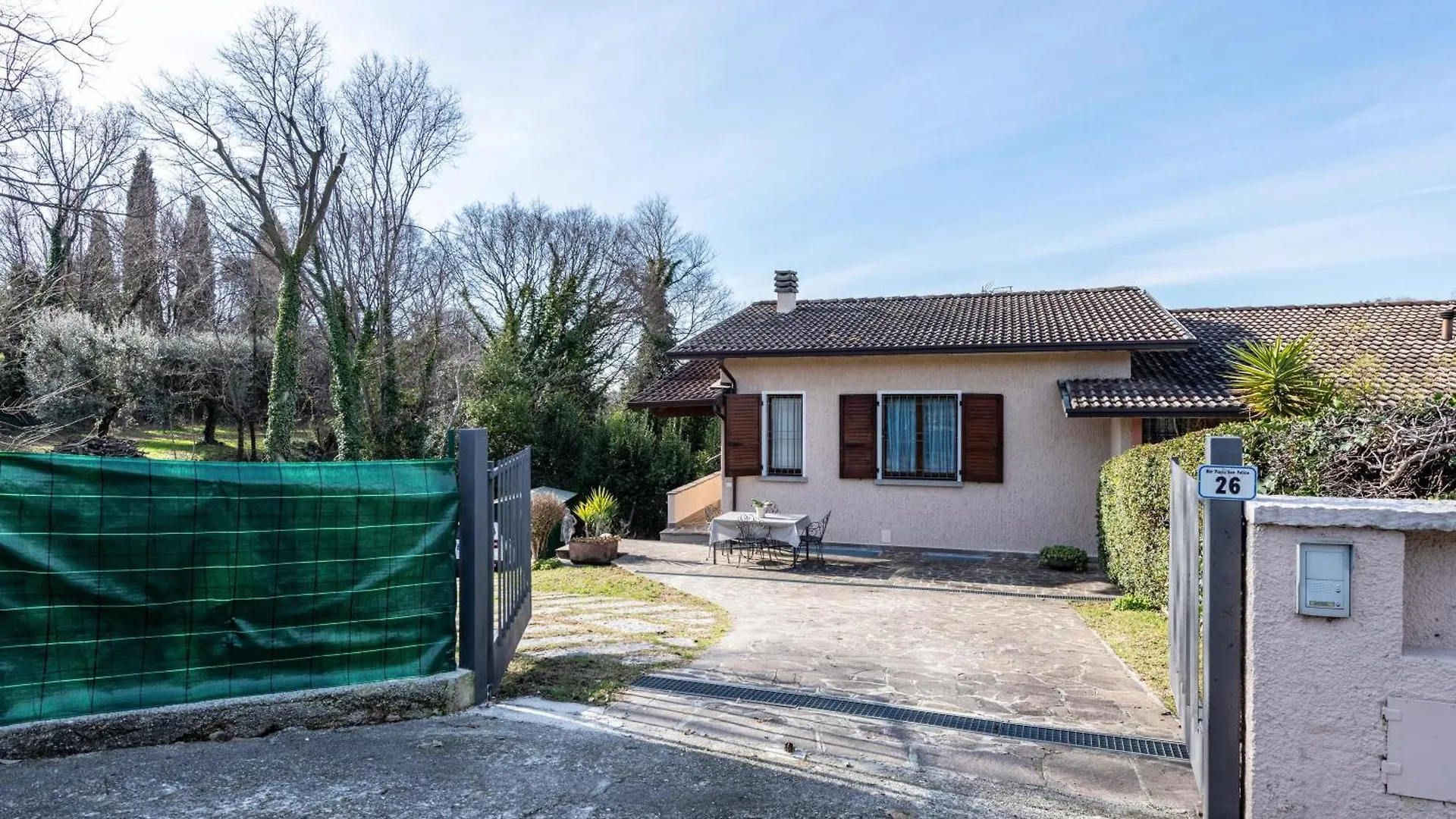 Al Porto Terrace Close To The Lake San Felice del Benaco